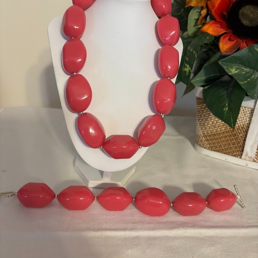 Beautiful MIXIT Pink color Necklace (20") and Bracelet (9") set in Silver Tone